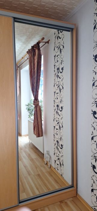 Здається 1 кімнатна  світло не вимикають