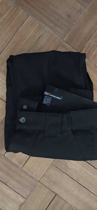 Calças tácticas variadas e camisola combate 70€ tudo