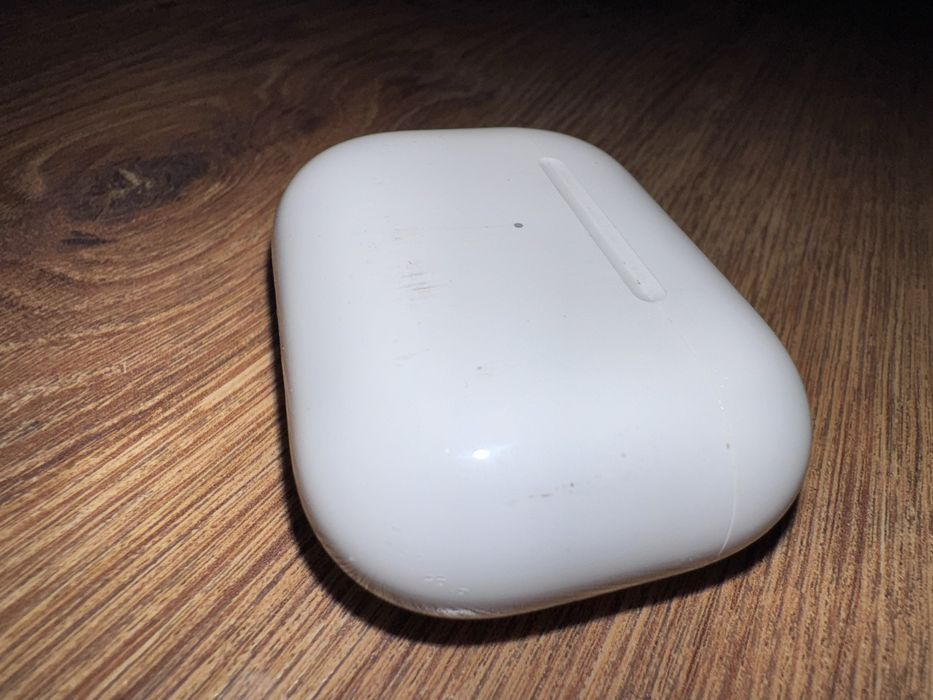 Apple AirPods Pro 1 generation with MagSafe Case