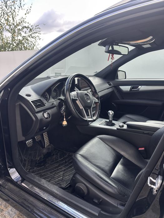 Venda de mercedes c250 AMG