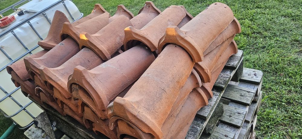 Gąsiory dachowe ceramiczne