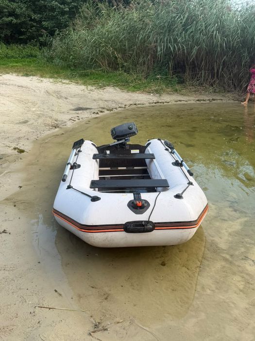 Ponton z silnikiem  yamaha malta