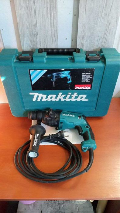 Перфоратор Makita HR 1830 б/у