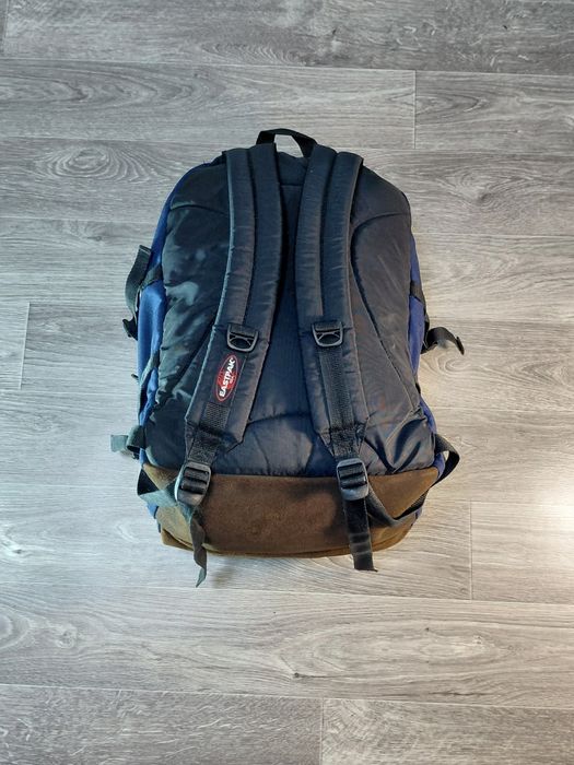 Оригінальний місткий рюкзак Eastpak U.S.A. вінтаж (із замшевим дном)