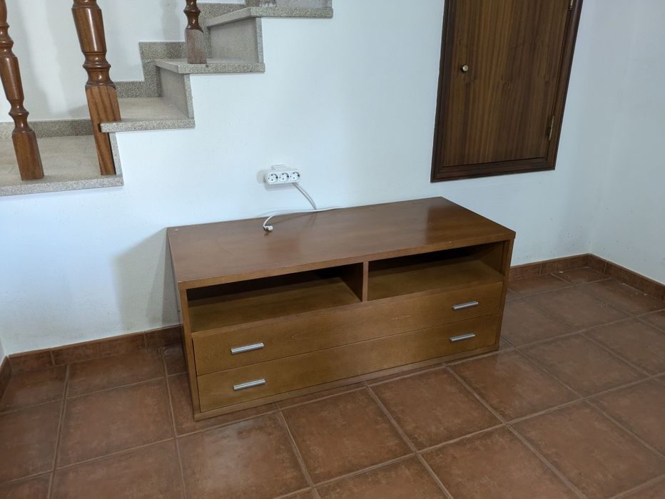 Consola para TV como nova