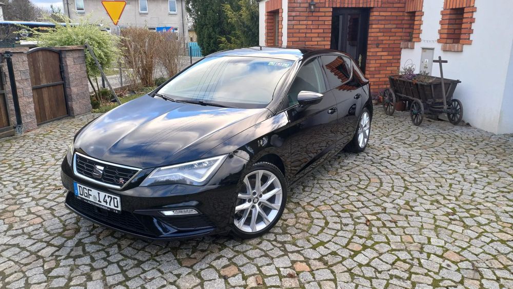 Seat Leon FR * 184KM * FULL LED MATRIX * RADAR * Mirror Link * Car Play *