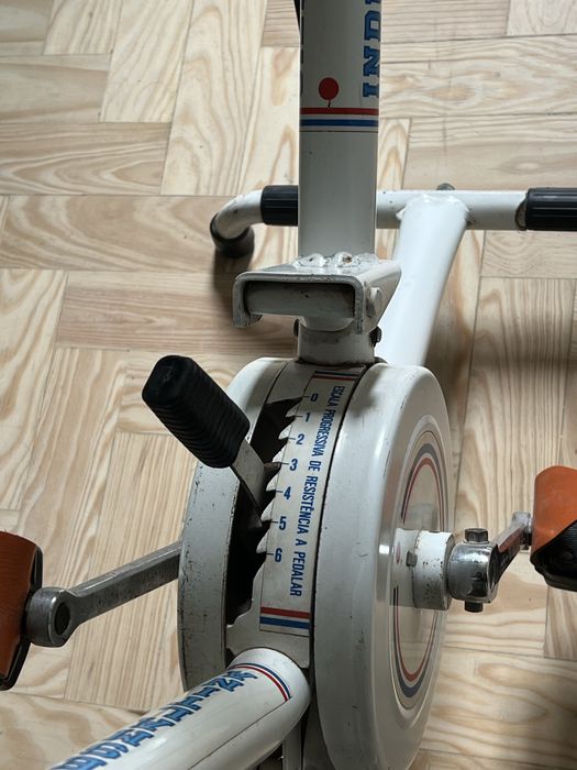 Bicicleta Estática Vintage com remo – Anos 70/80