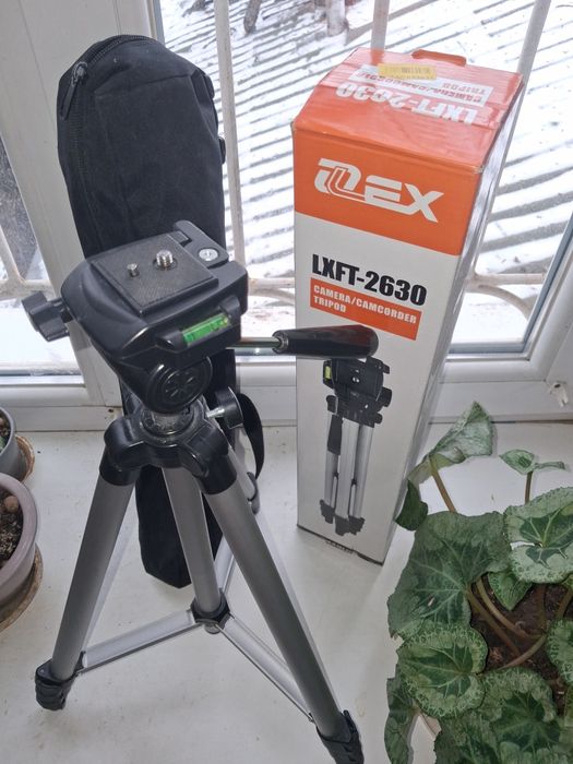 Штатив для смартфона або інструмента