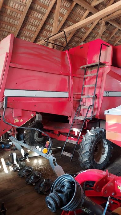 Kombajn Zbożowy Massey Ferguson MF 22 (23) 1995-rok jak Sampo 2045