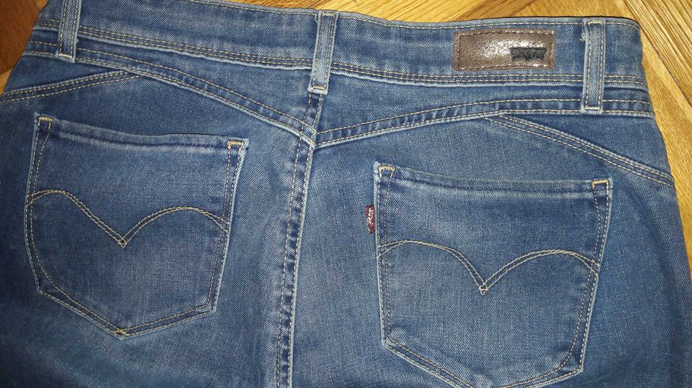 Spodnie damskie jeans Levis skinny 28