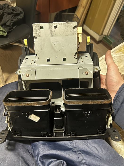 Дисплей магнитолы Toyota avensis T25(2003-2009)