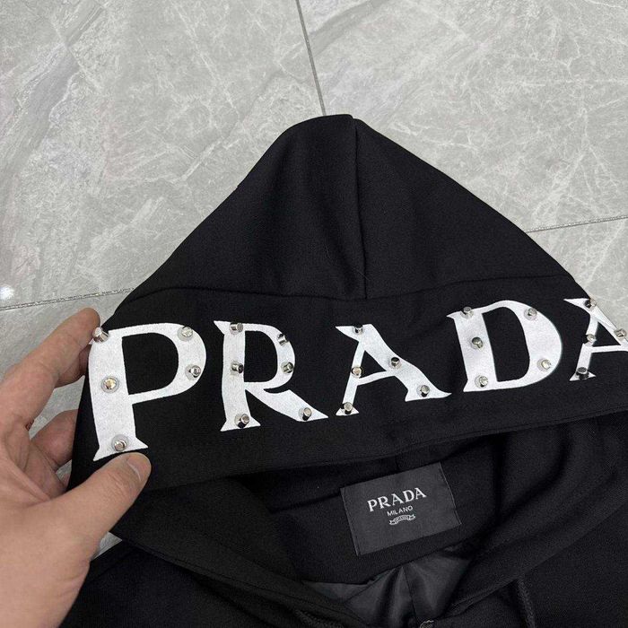 Зіпка Prada | Prada | Зипка Прада