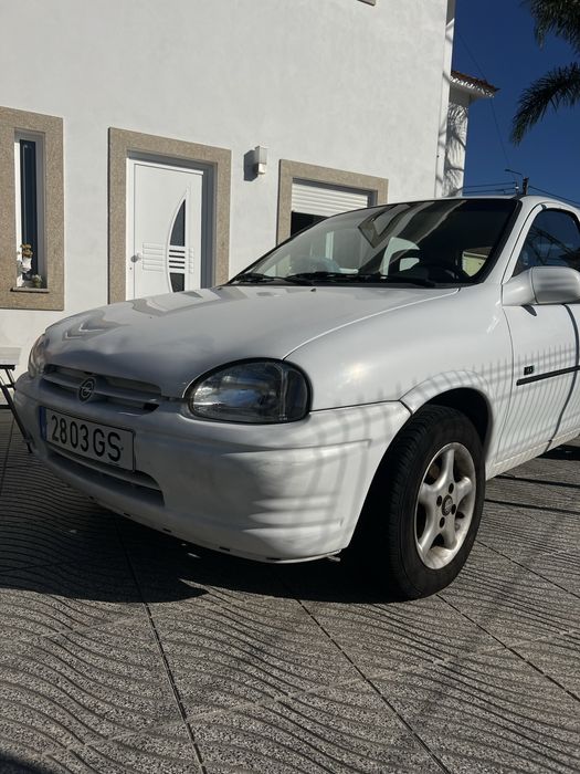 Opel Corsa B gasolina
