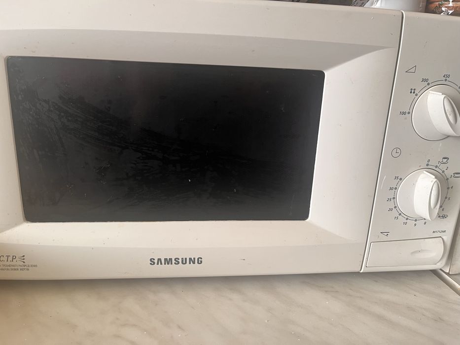 Мікрохвильова піч Samsung M1712NR