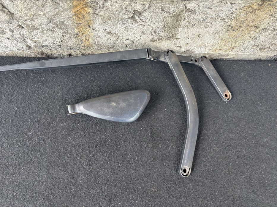 Правий повідок склоочисника Scenic 2 Сценік 2