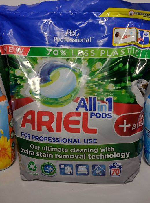Ariel 70 szt Stain Buster kapsułki do prania białego