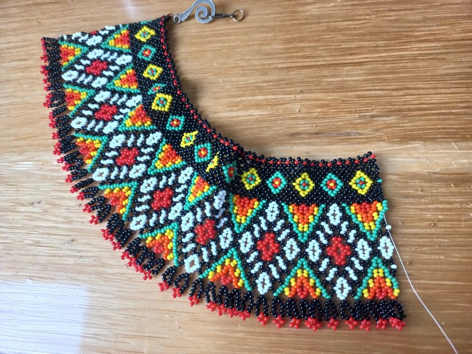 Традиційна українська силянка з бісеру, намисто до вишиванки