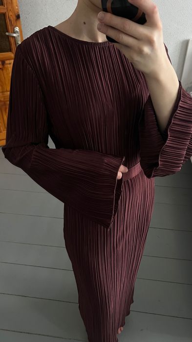 Сукня шоколадного кольору