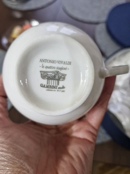 Filiżanki nowe 6 sz