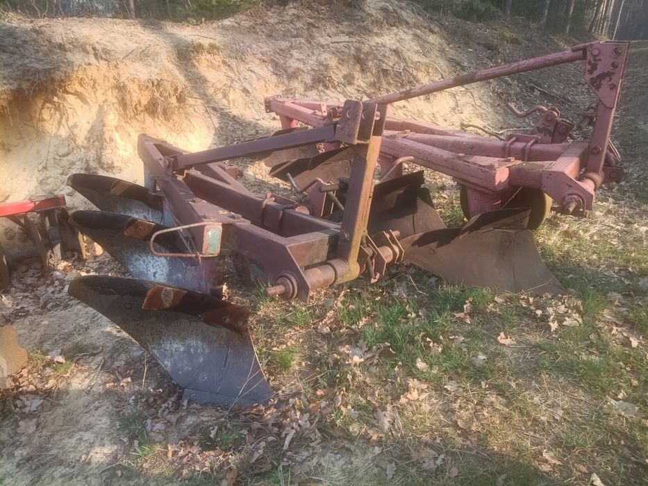 Pług Grudziądz 4 skibowy