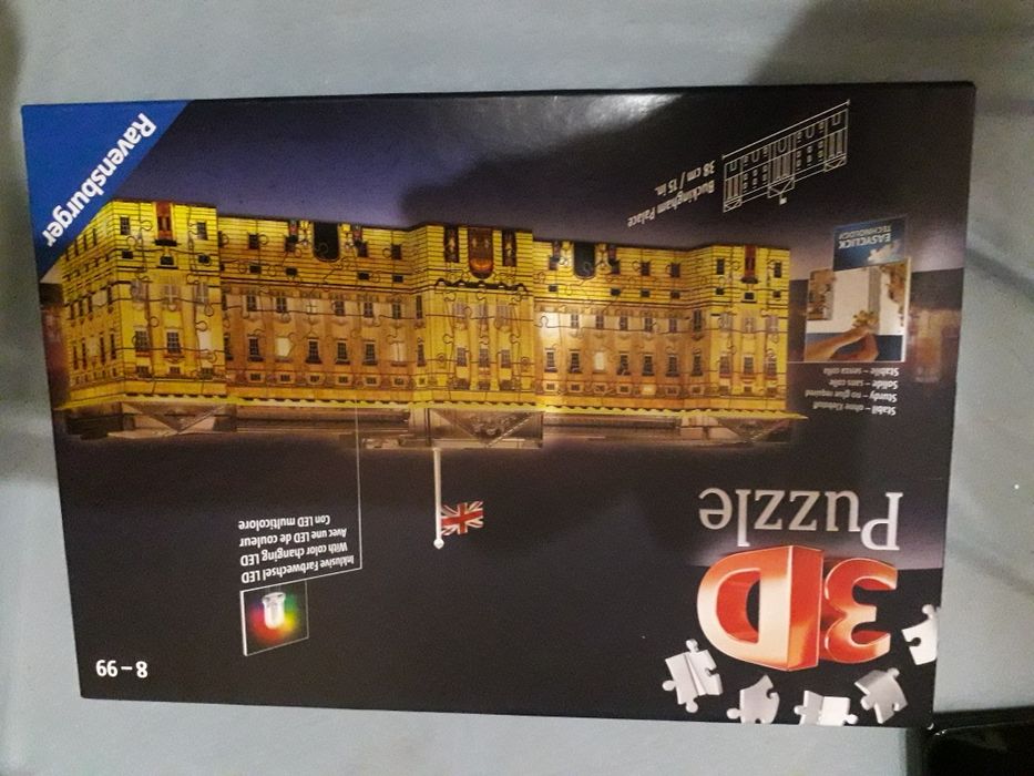 Ravensburger Пряничный доми,  букінгемський палац, стадіон, домик стра