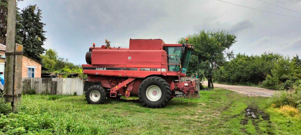 Продается зерноуборочный роторный комбайн Case IH 2188