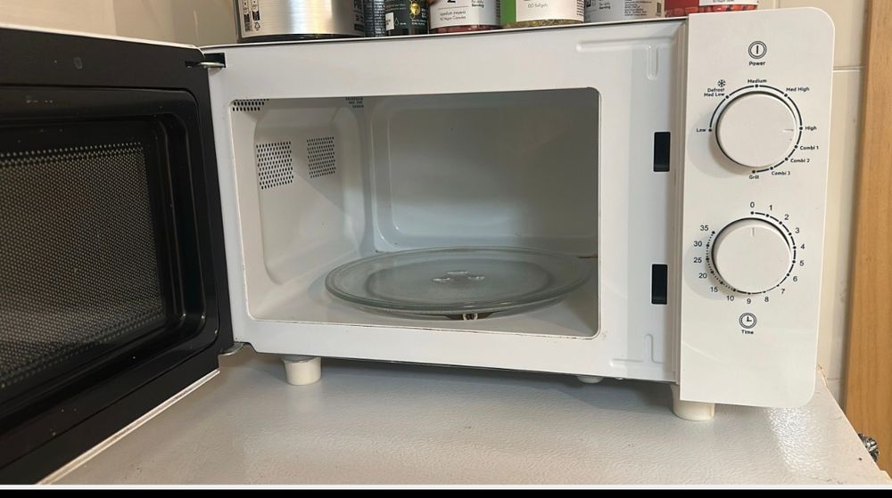 Microondas beken com grill como novo