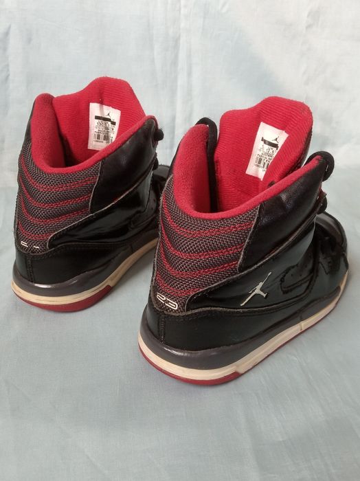 31р Jordan кросівки