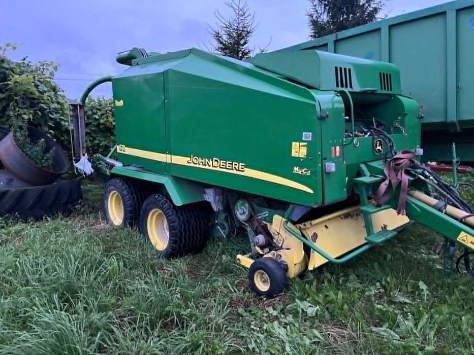 Prasa John Deere 678