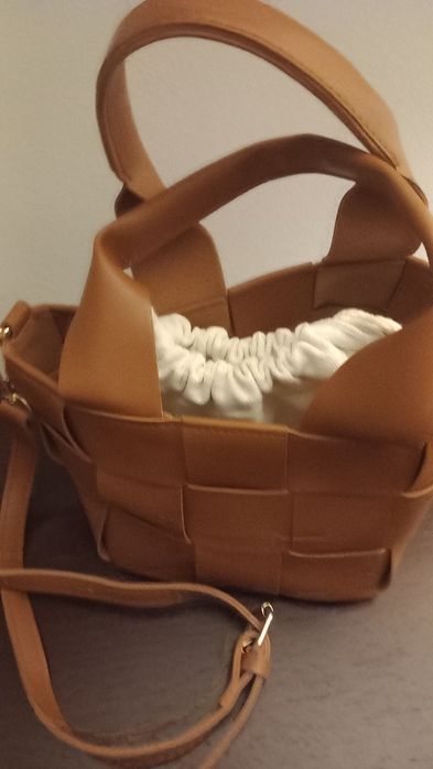 Bolsa castanha clara nova