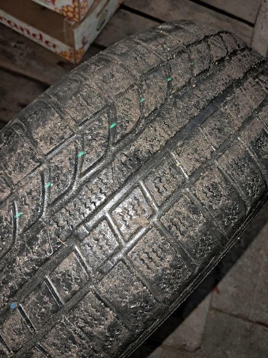 Oddam za darmo opony zimowe R15/185/65