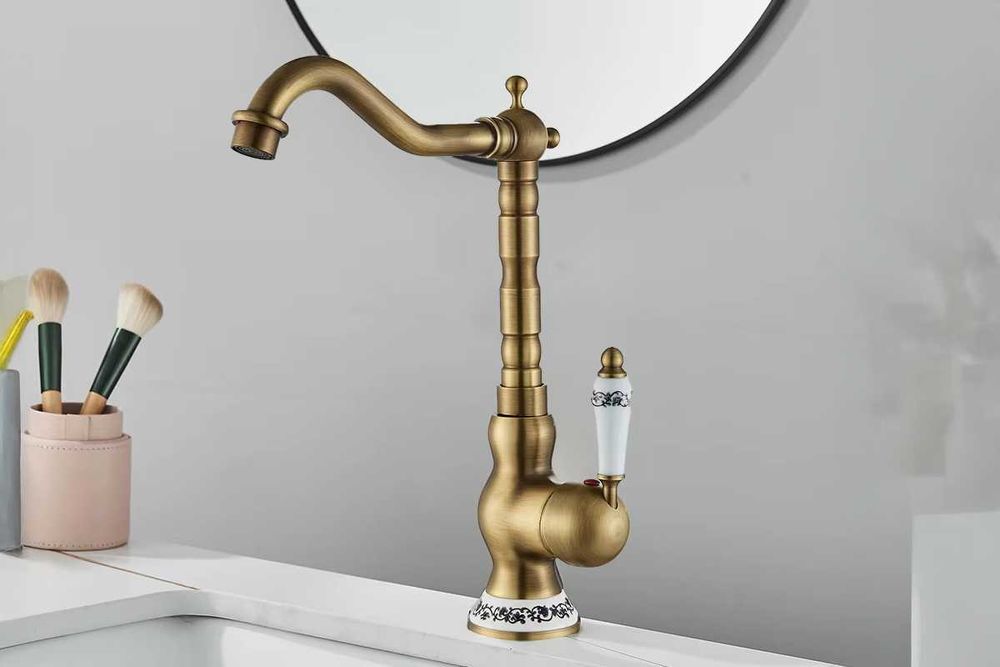 Kran bateria umywalkowa MOSIĘŻNA z ceramicznymi elementami + WĘŻYKI