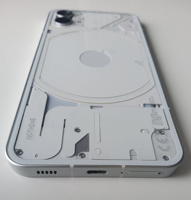 Смартфон Nothing Phone (1) 8/256 gb в ідеальному стані + 2 чохли