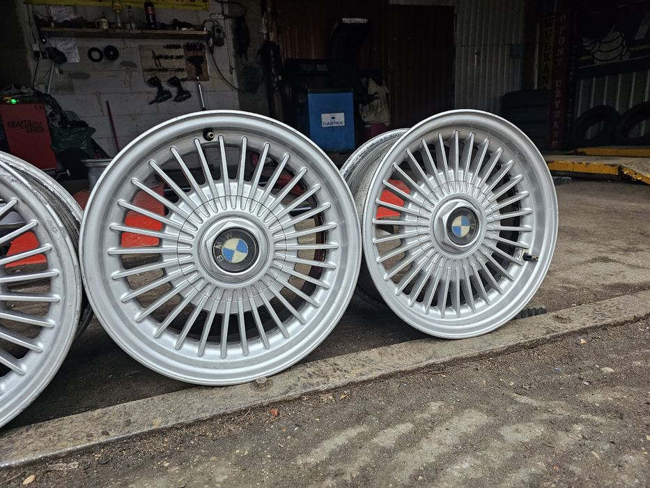 Felgi Aluminiowe Styling 4- BMW- E32 R15 5x120 ET20-7J Białystok 