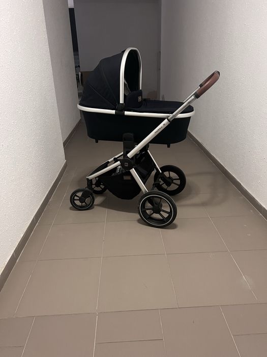 Коляска 2 в 1 в отличном состоянии