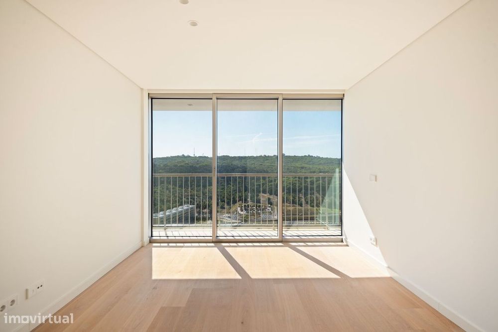 Apartamento T4 + 1 com piscina, Nova Campolide, Lisboa