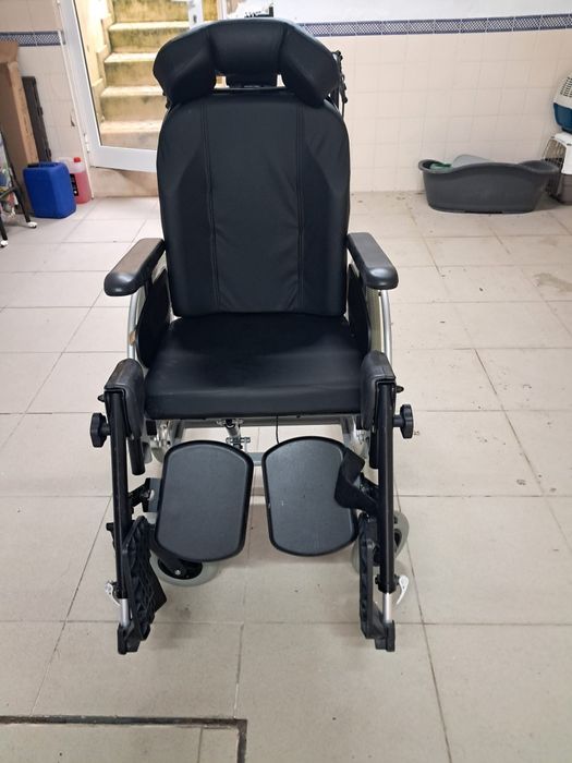 Cadeira de rodas geriatrica
