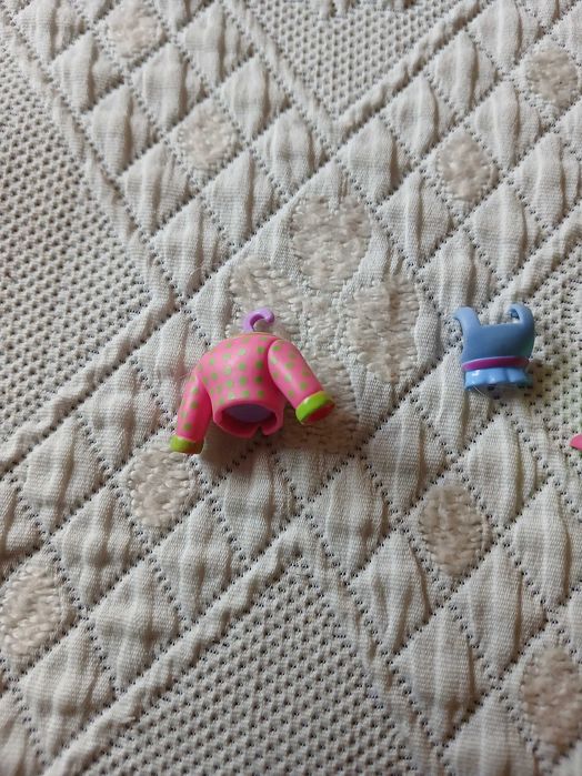 Roupa Incompleta Polly Pocket.