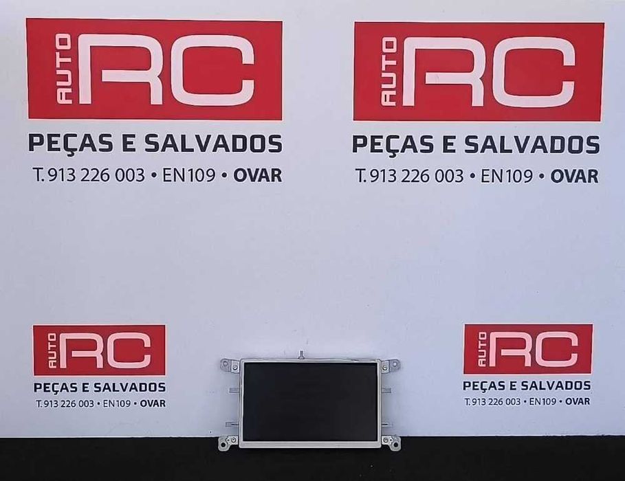 Display / Ecrã de Informações 8T0919603E - AUDI A4 B8 Avant