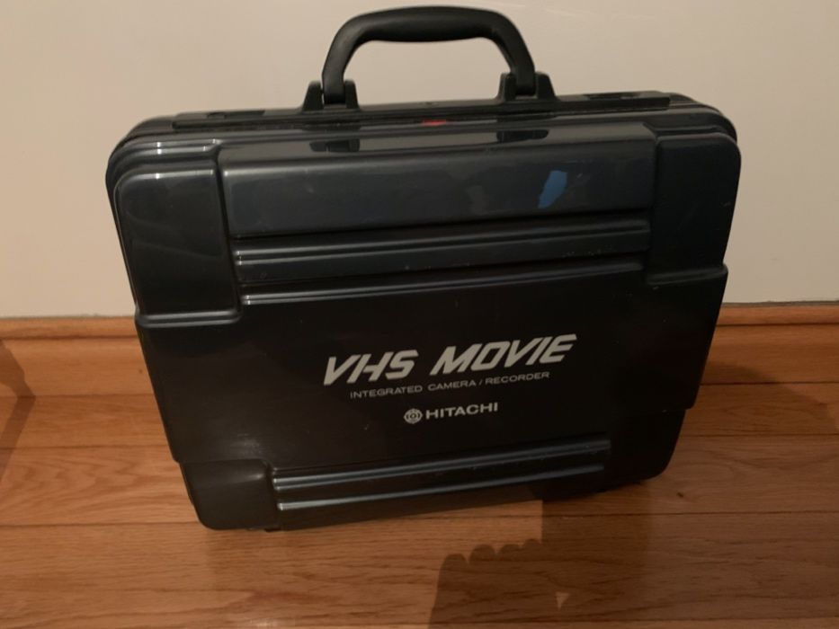 Camara de filmar Antiga - Hitachi + suporte