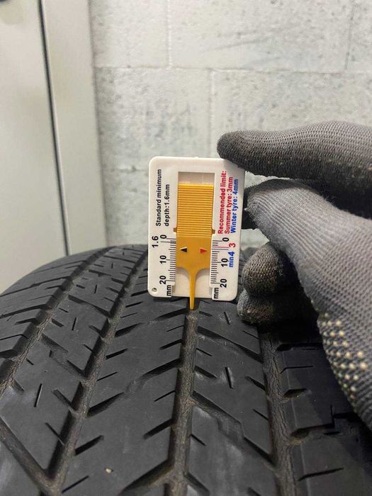Продам шини 215/55 R18