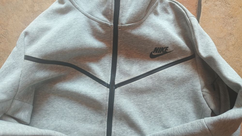 Oryginalna Bluza Nike Tech Fleece Szara Rozpinana z Kapturem CU4490-06