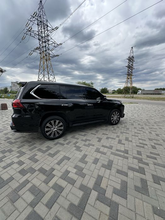 Продам Lexus LX570 f-sport 2019г 60000$