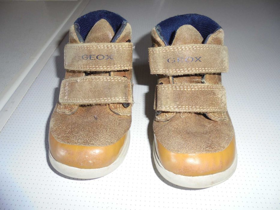 botas de menina da marca GEOX práticas