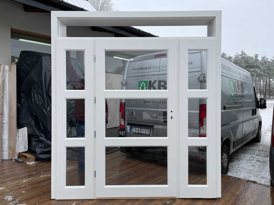 Drzwi wewnętrzne drewniane z doświetlami Białe na wymiar Cała Polska