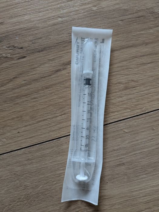 Strzykawki z igłą, sterylne, 10 sztuk