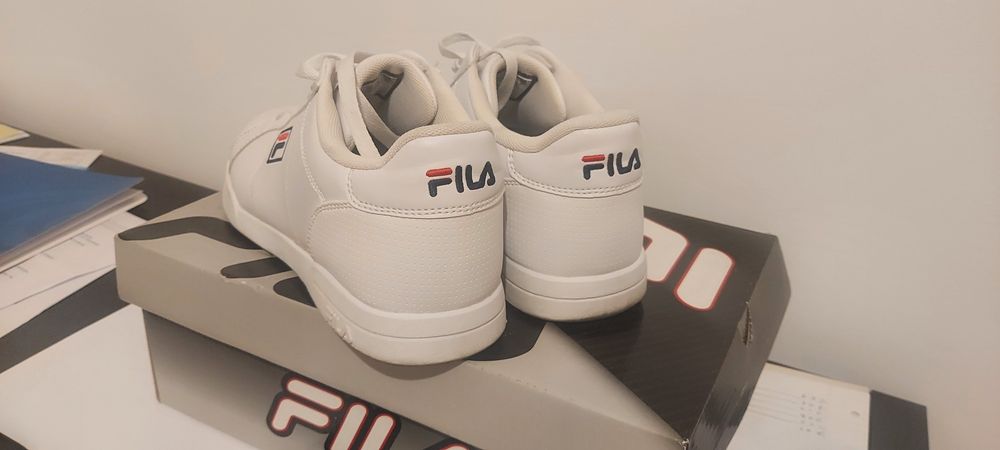 Tenis brancos da Fila 42