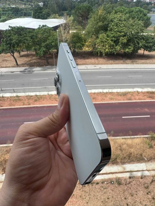 iPhone 13 Pro Max como Novo (Garantia de 6 meses)