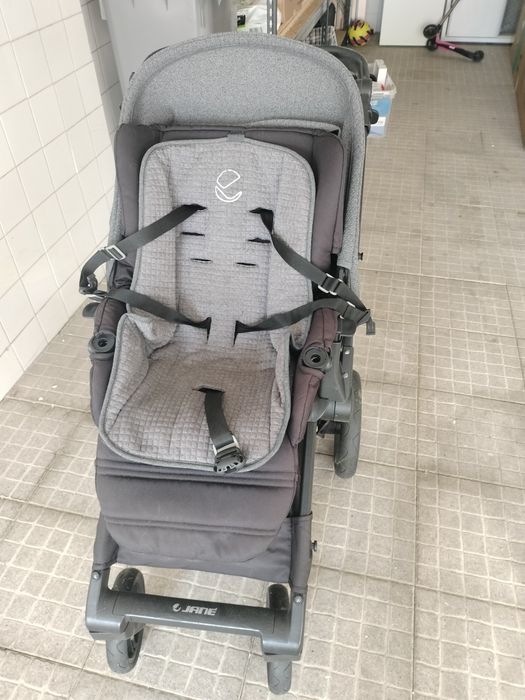 Jane Stroller471409095040706560