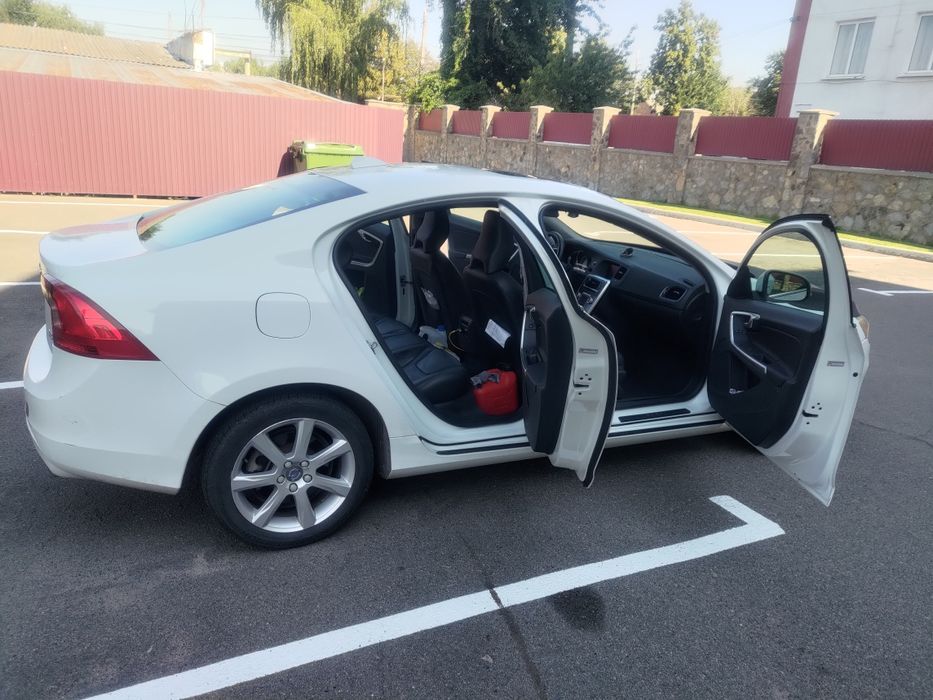 Продам Volvo S60